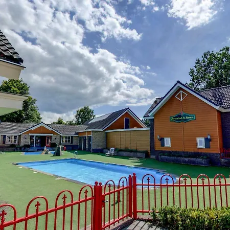 Holiday De Ijsvogel.12 Holiday home *